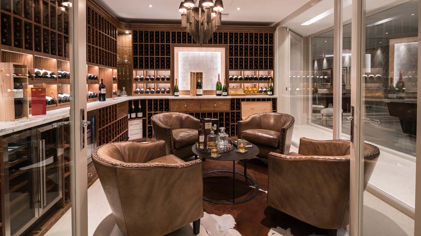 Wine and cigar room (Lucas Design)