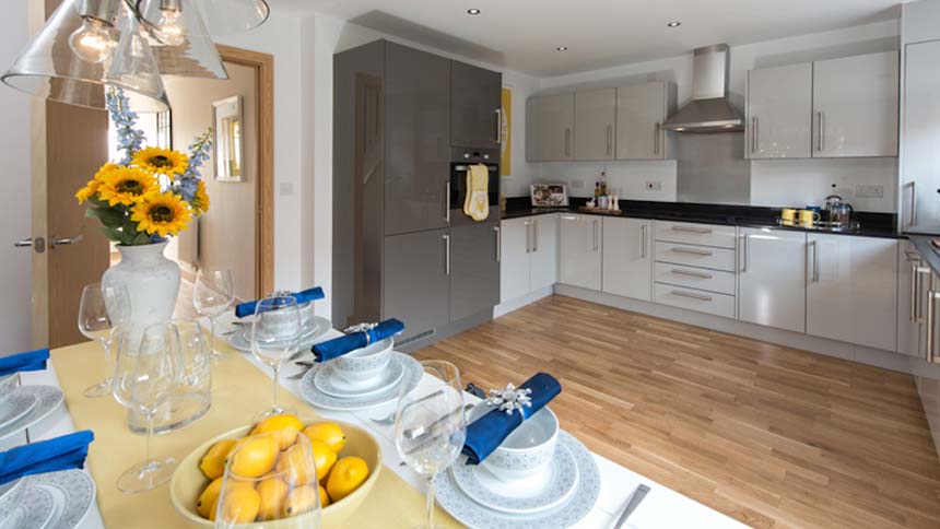 Nightingale Rise kitchen (Weston Homes)