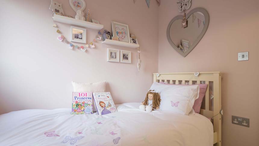 The Cambridge girls bedroom (Redrow Homes)