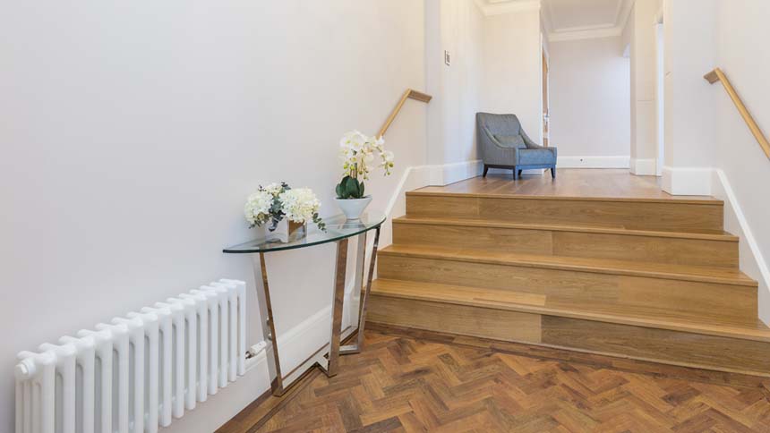 Hampton Grange hallway (Bellway Homes)