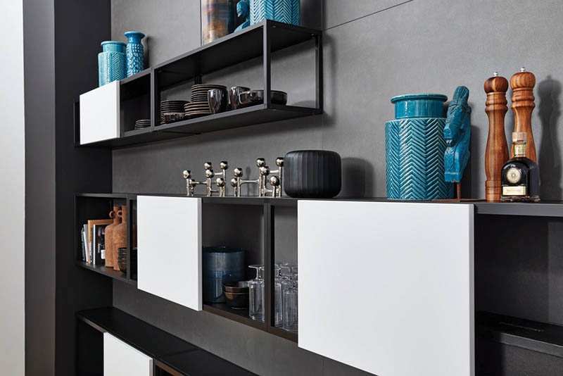 Stolz shelves