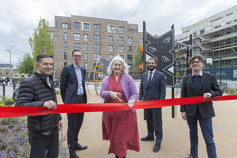 Unveiling at Feature17