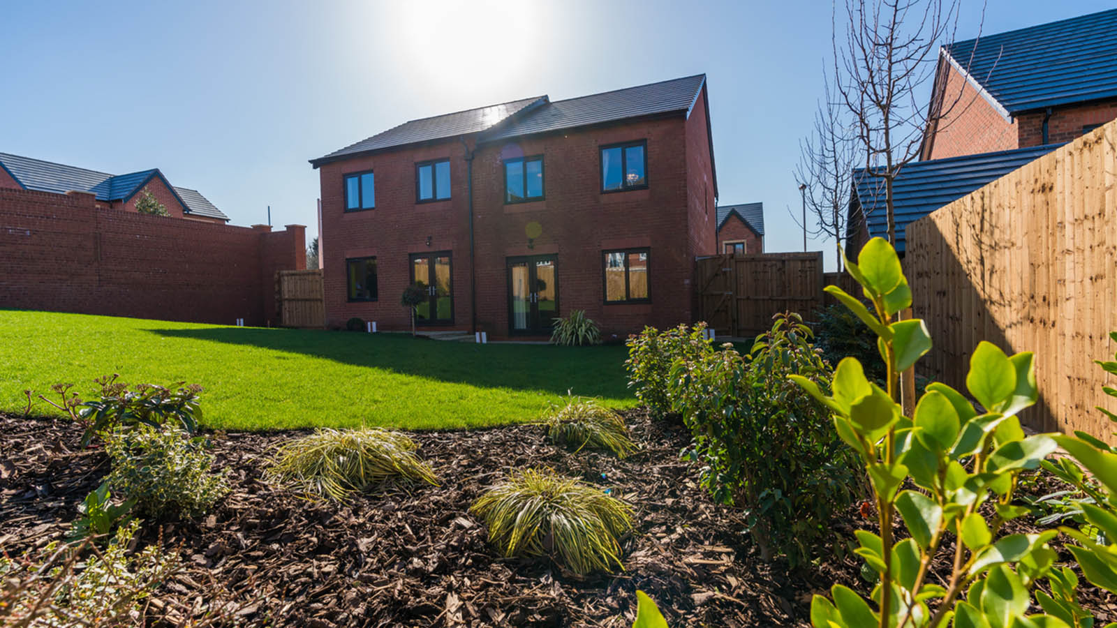 Show home garden at Greenside View
